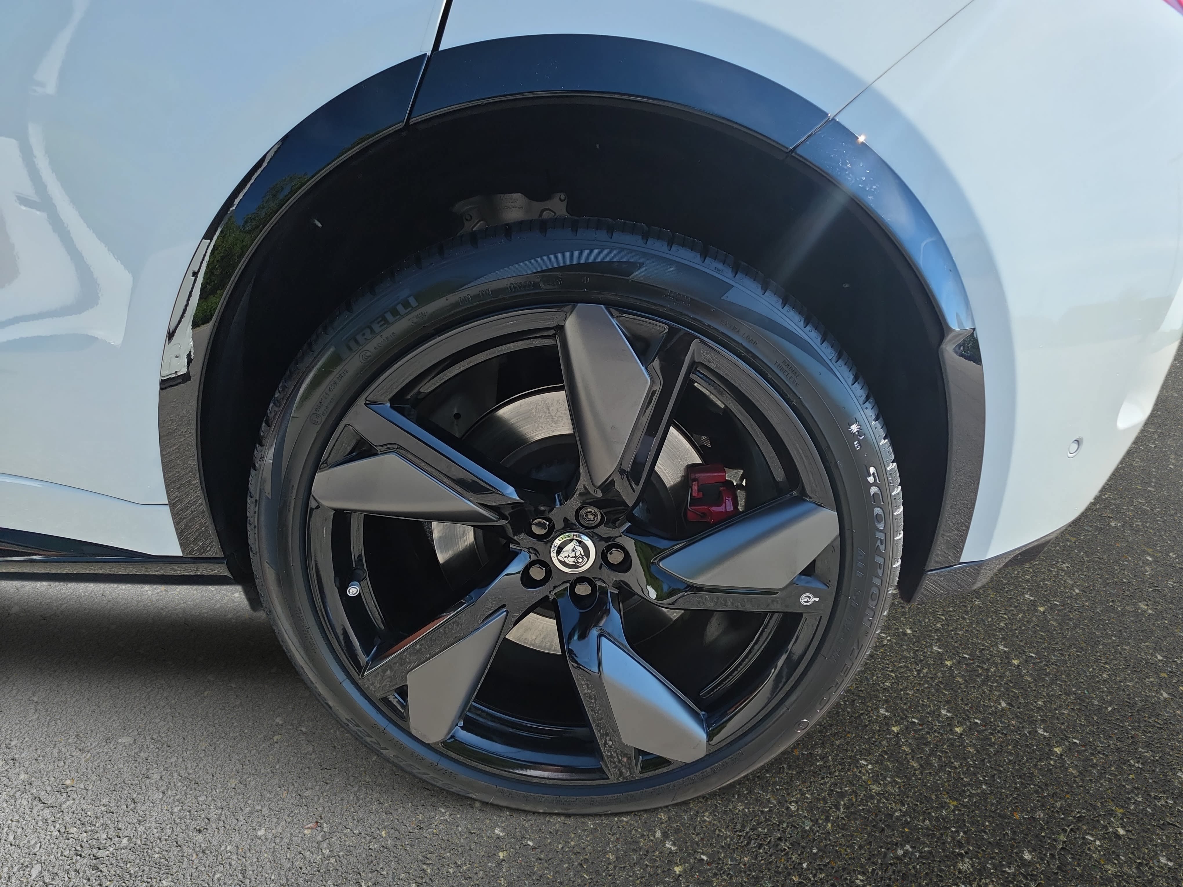 Used 2025 Jaguar F-PACE SVR 575 Edition AWD/4WD image 34