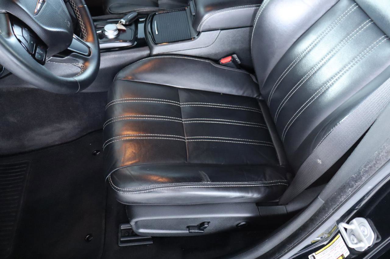 Used 2018 Chrysler 300 S w/ Beats Audio Group RWD image 13