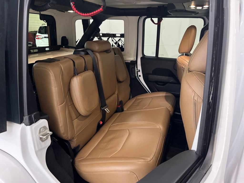 Used 2023 Jeep Wrangler Unlimited Sahara w/ Cold Weather Group AWD/4WD image 20