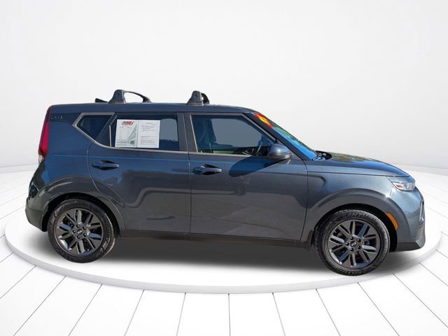 Used 2021 Kia Soul EX image 3