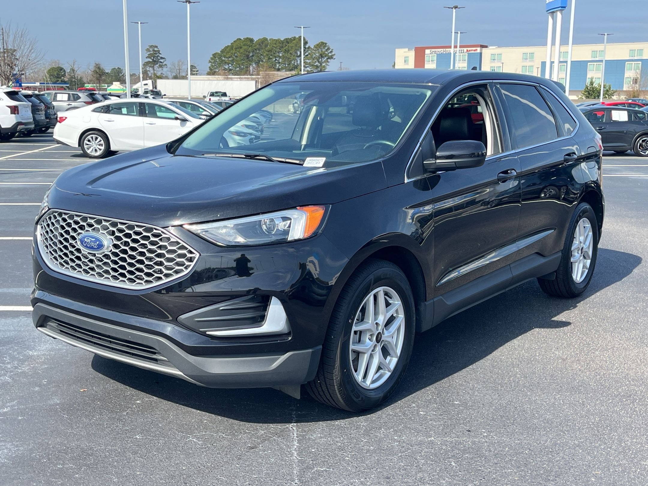 Used 2024 Ford Edge SEL image 7