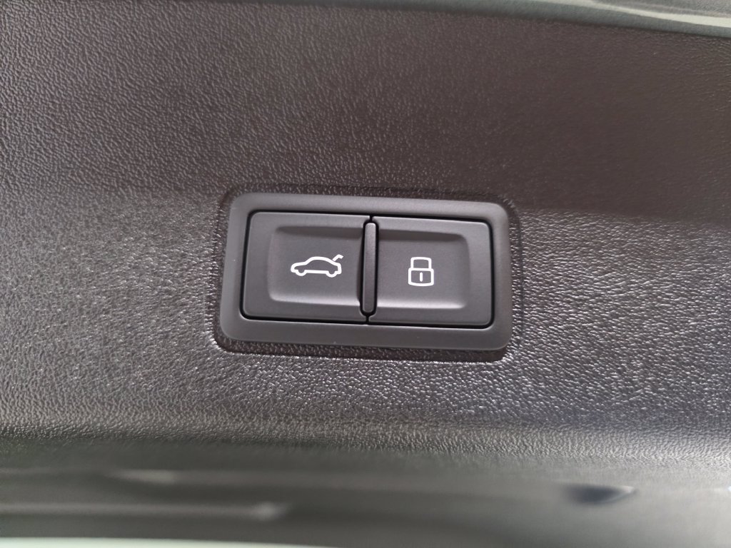 New 2026 Audi Q3 quattro 2.0T AWD/4WD image 10