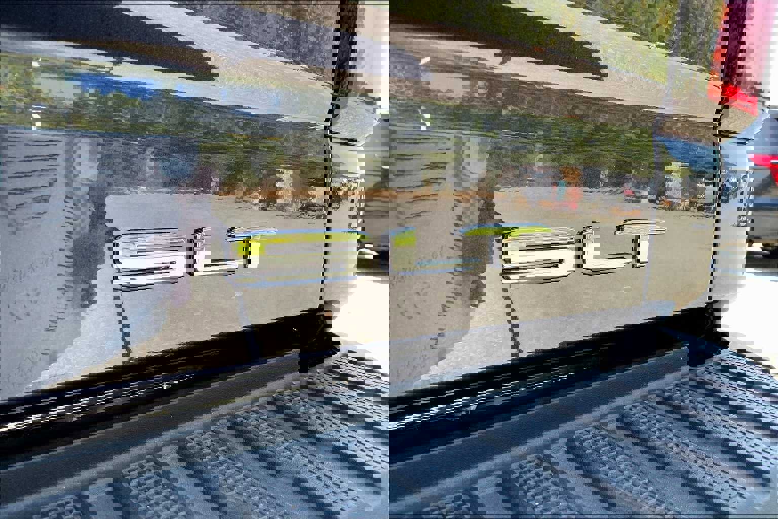 New 2025 GMC Sierra 3500 SLT w/ SLT Premium Package image 15