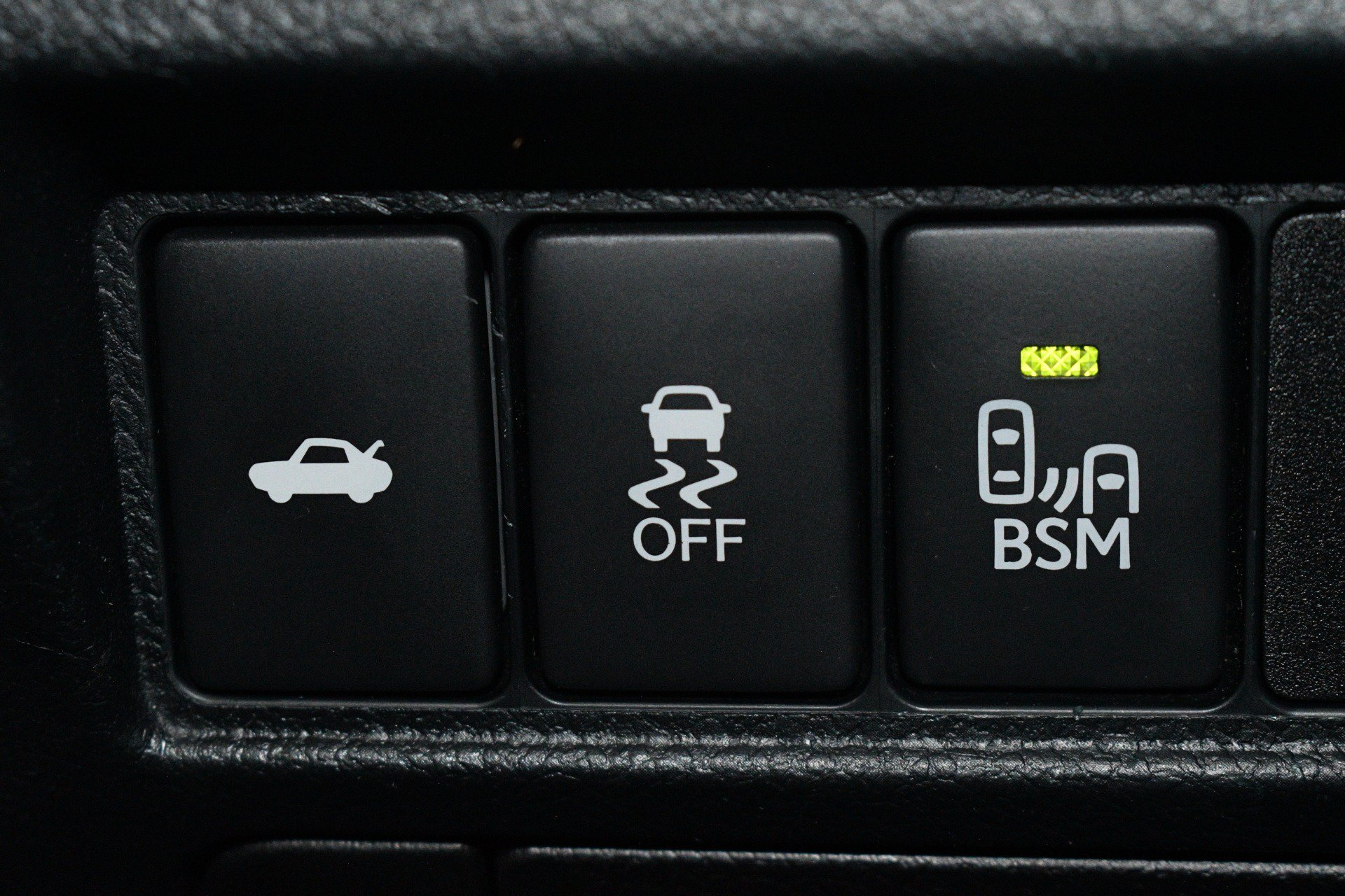 Used 2015 Toyota Avalon XLE Touring FWD image 39