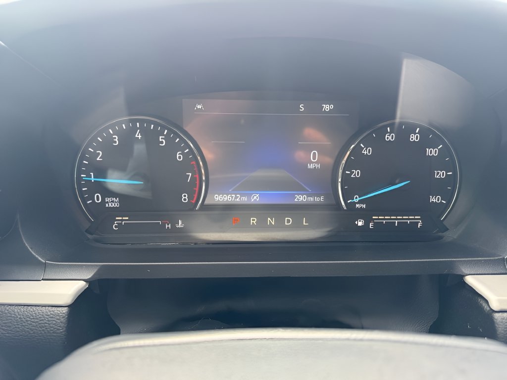Used 2021 Ford Explorer XLT w/ Equipment Group 202A AWD/4WD image 26
