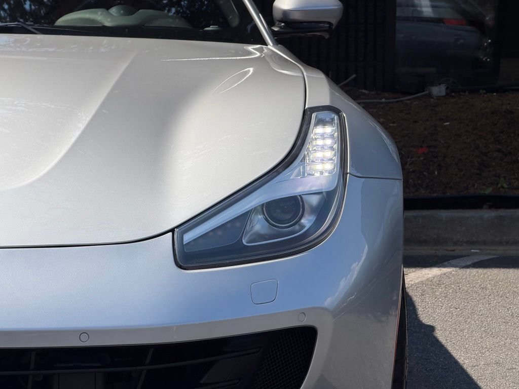 Used 2019 Ferrari GTC4Lusso T RWD image 5