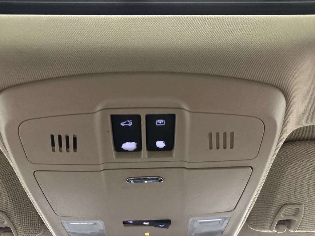 Used 2017 Buick Envision Essence AWD/4WD image 38