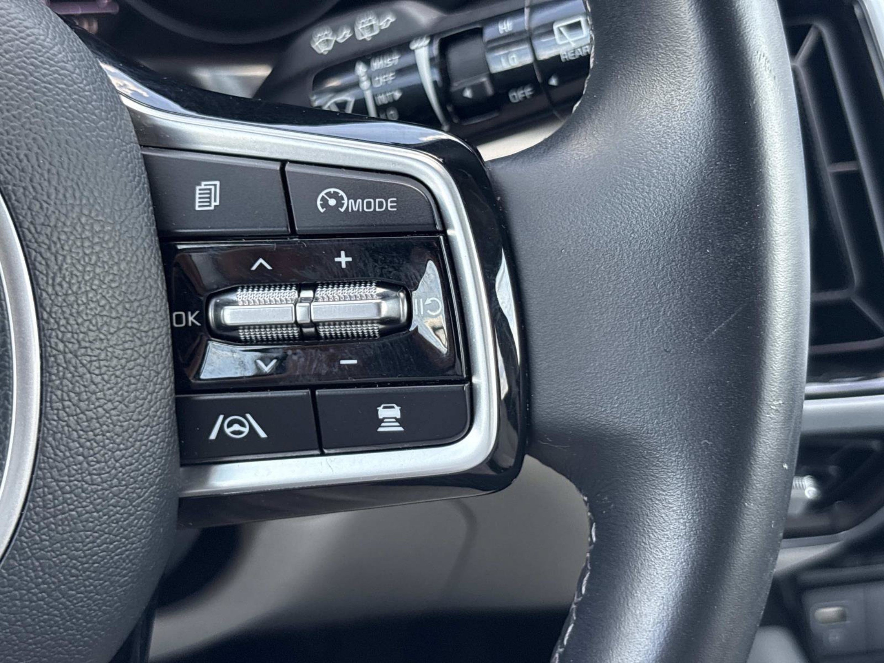 Used 2022 Kia Sorento SX AWD/4WD image 30