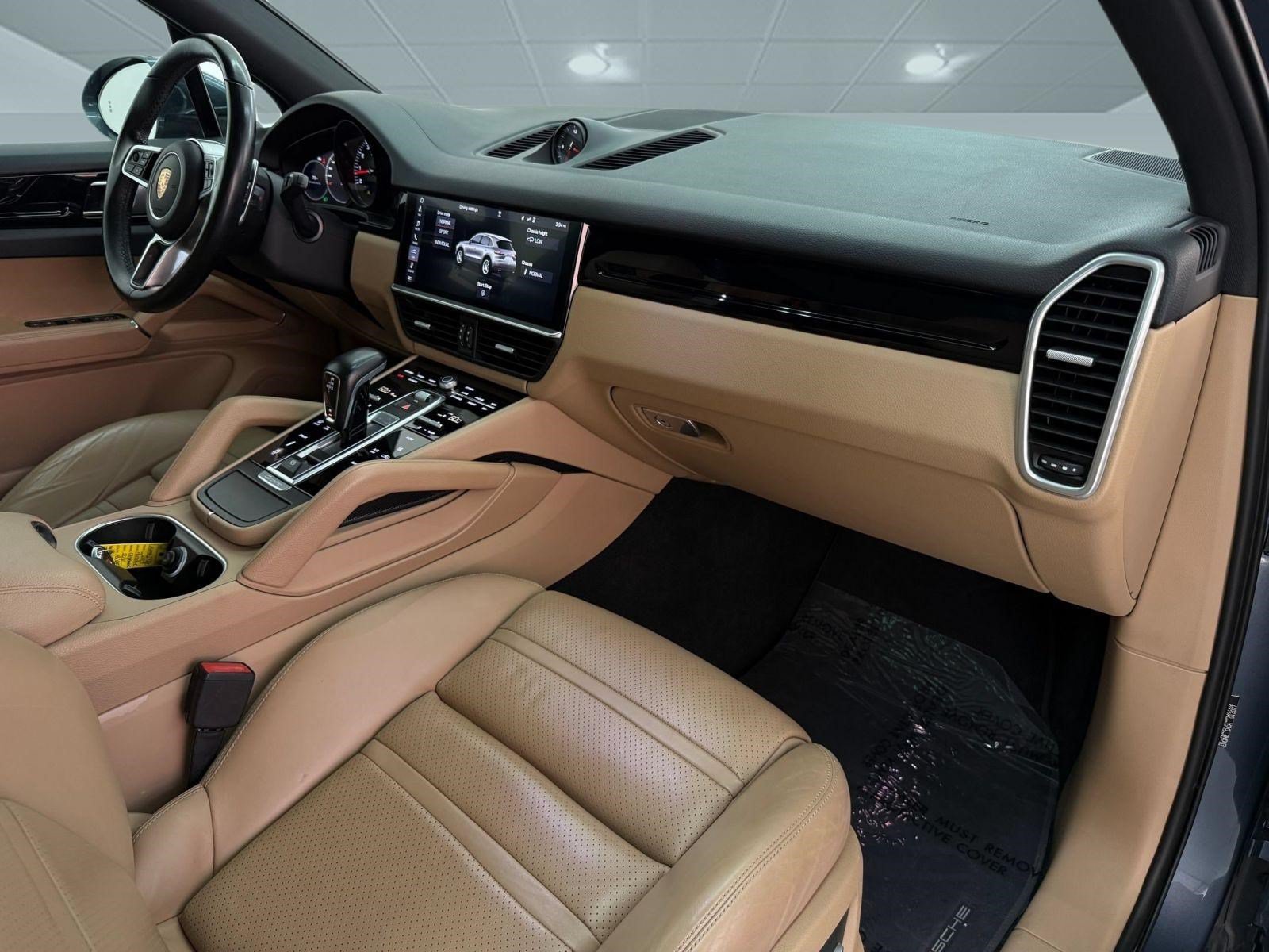 Used 2019 Porsche Cayenne S AWD/4WD image 22