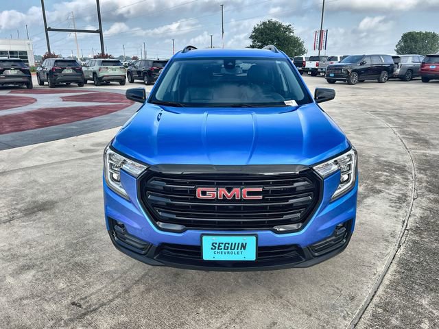 Used 2024 GMC Terrain SLT w/ Elevation Edition FWD image 30