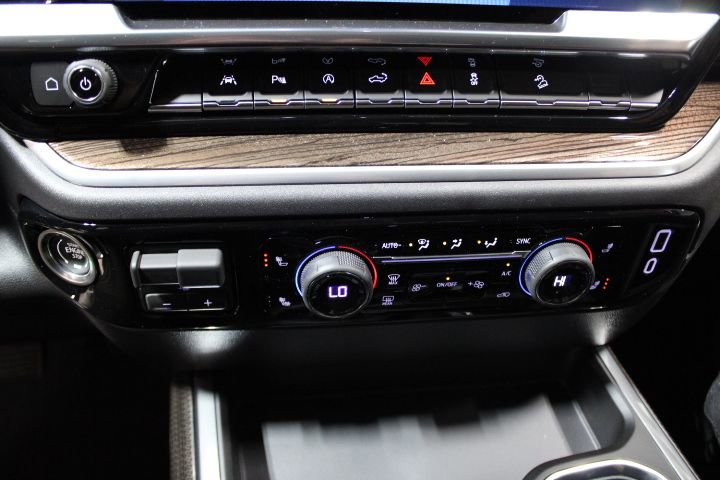 New 2026 Chevrolet Silverado 1500 LT Trail Boss w/ LT Trail Boss Premium Package image 32