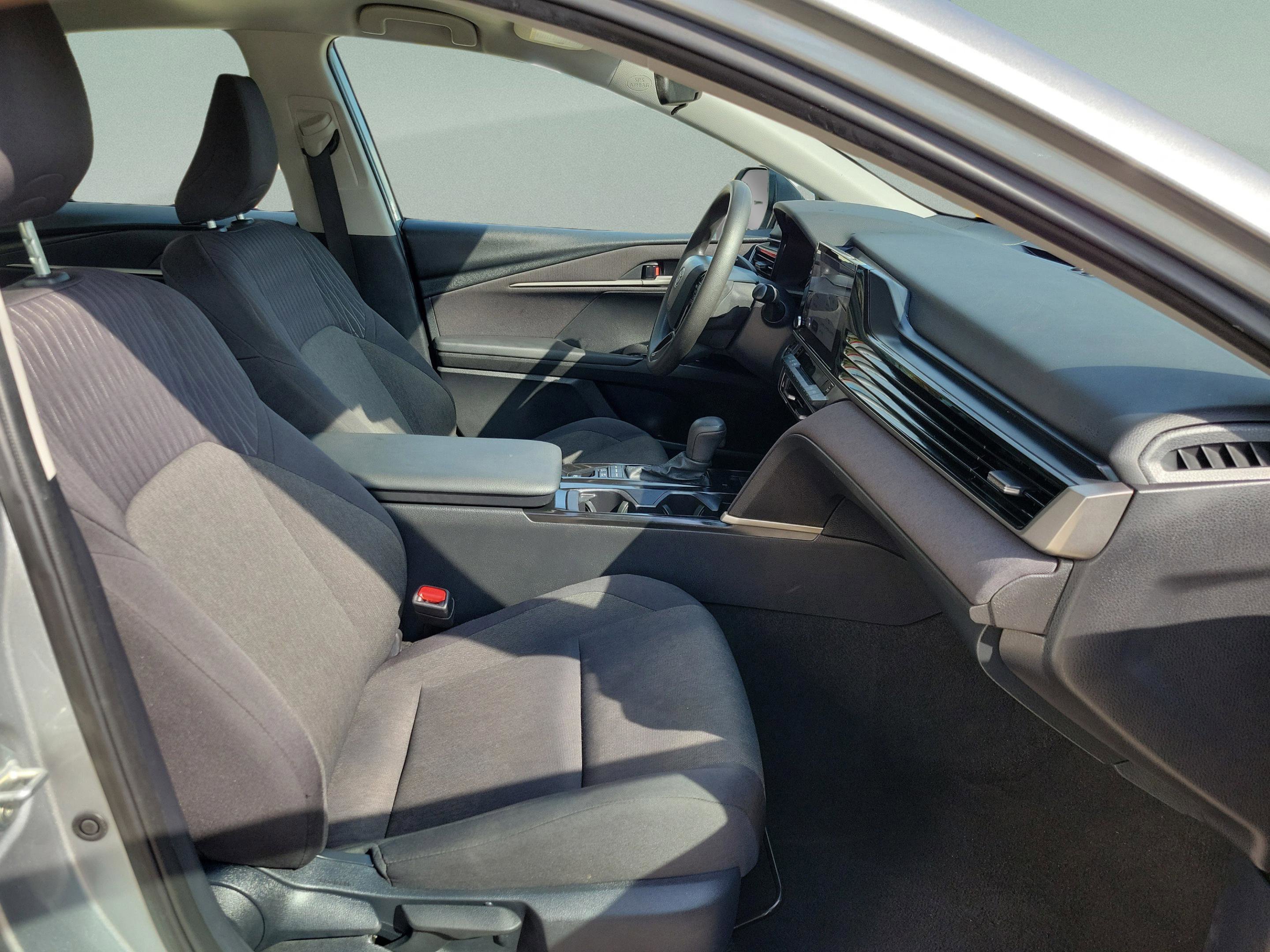 Used 2025 Toyota Camry LE FWD image 7