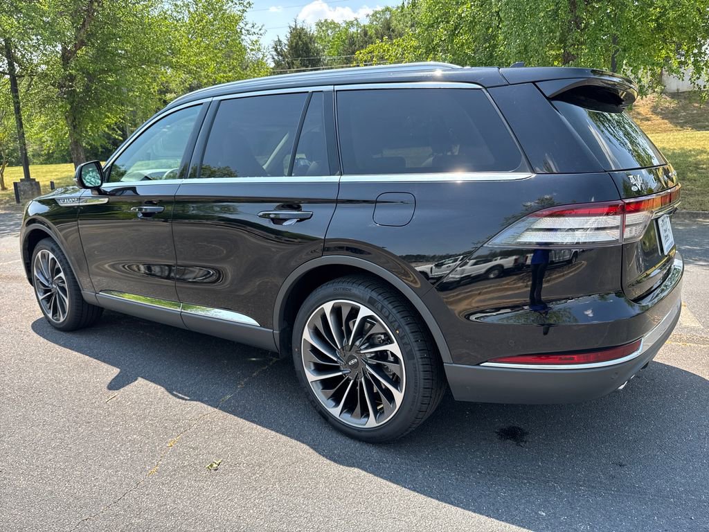 Used 2022 Lincoln Aviator Reserve w/ Equipment Group 201A AWD/4WD image 9