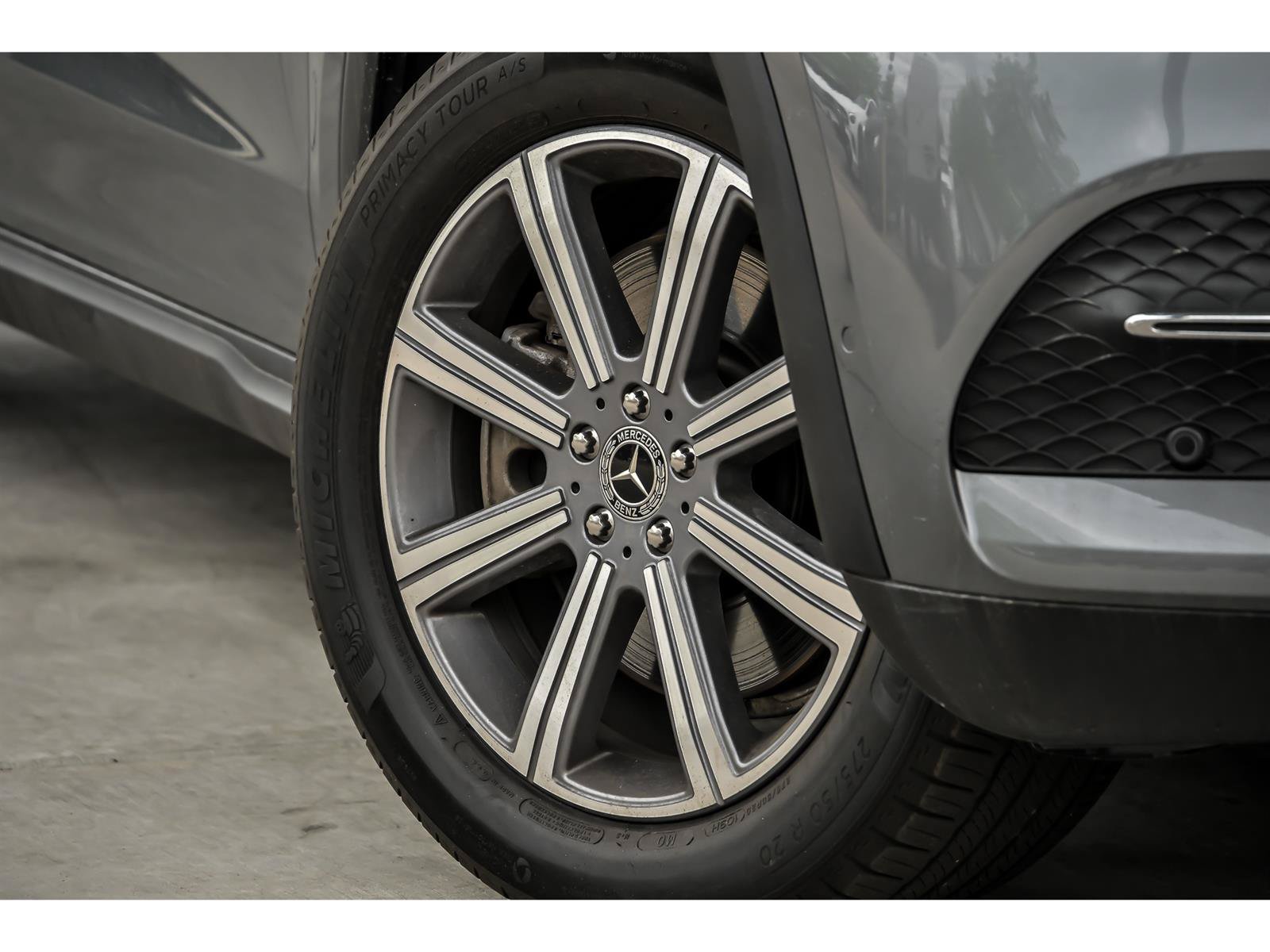 Used 2022 Mercedes-Benz GLS 450 4MATIC video 3
