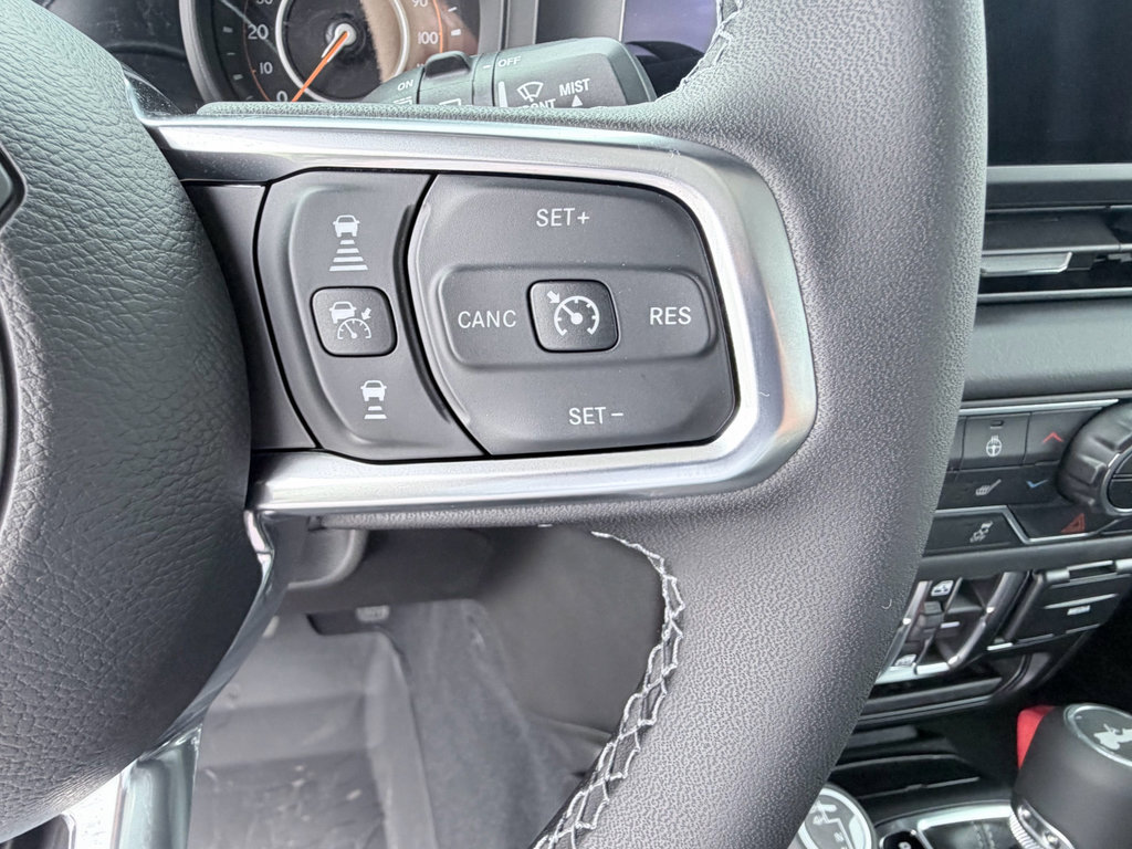 New 2026 Jeep Wrangler Unlimited Sahara AWD/4WD image 15