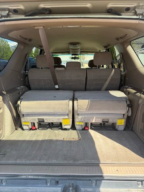 Used 2002 Toyota Sequoia SR5 RWD image 11