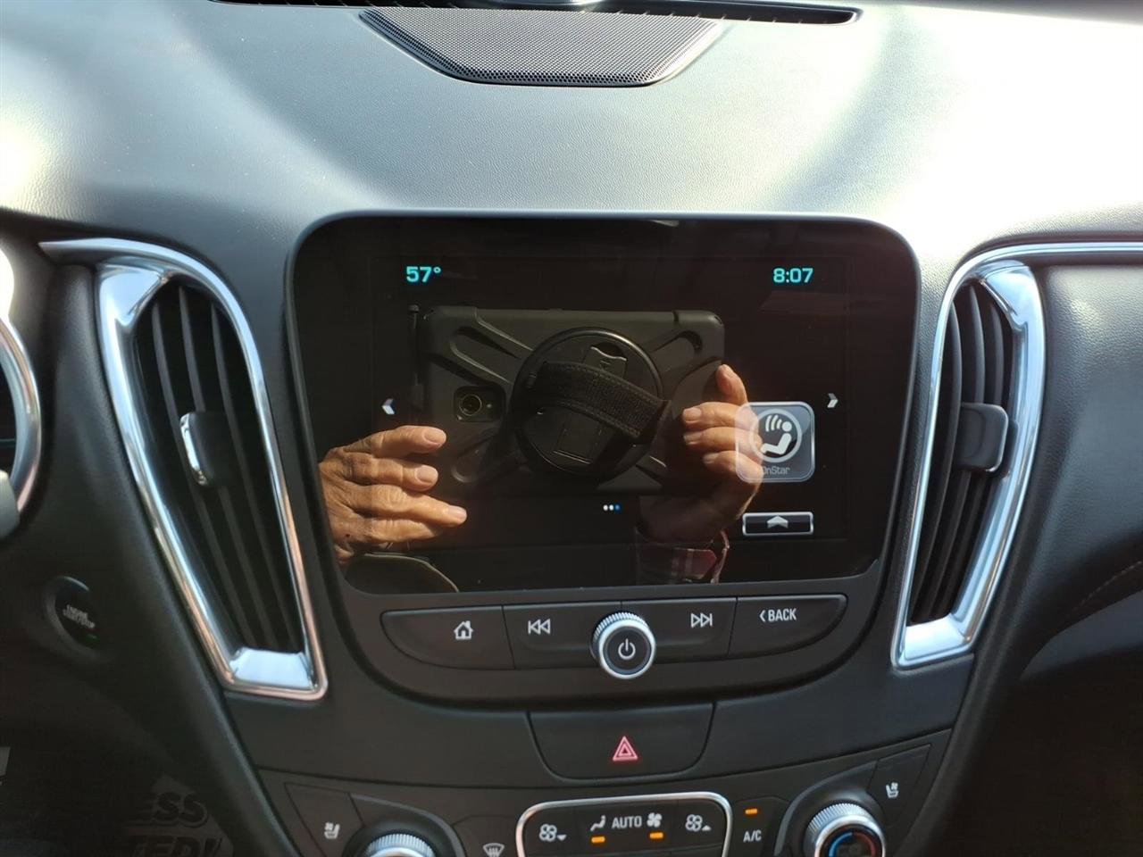 Used 2017 Chevrolet Malibu Premier image 17