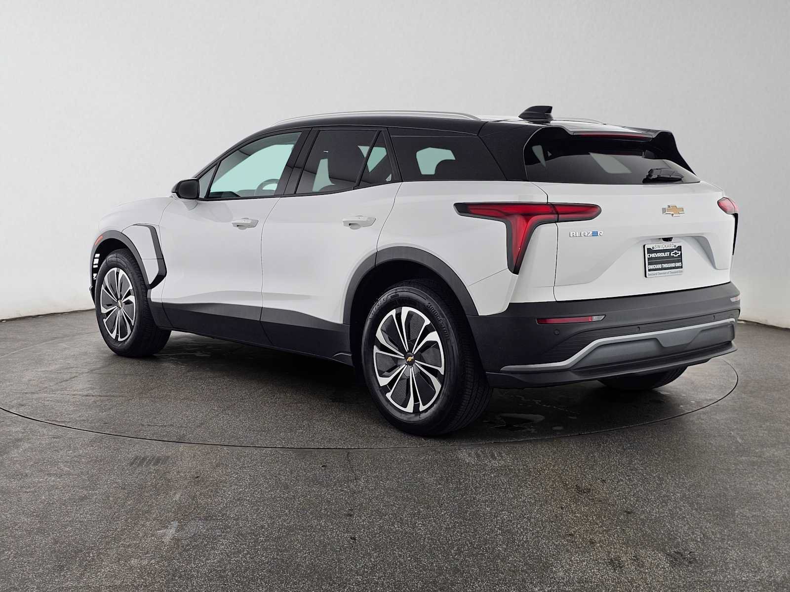 Used 2026 Chevrolet Blazer EV LT FWD image 5