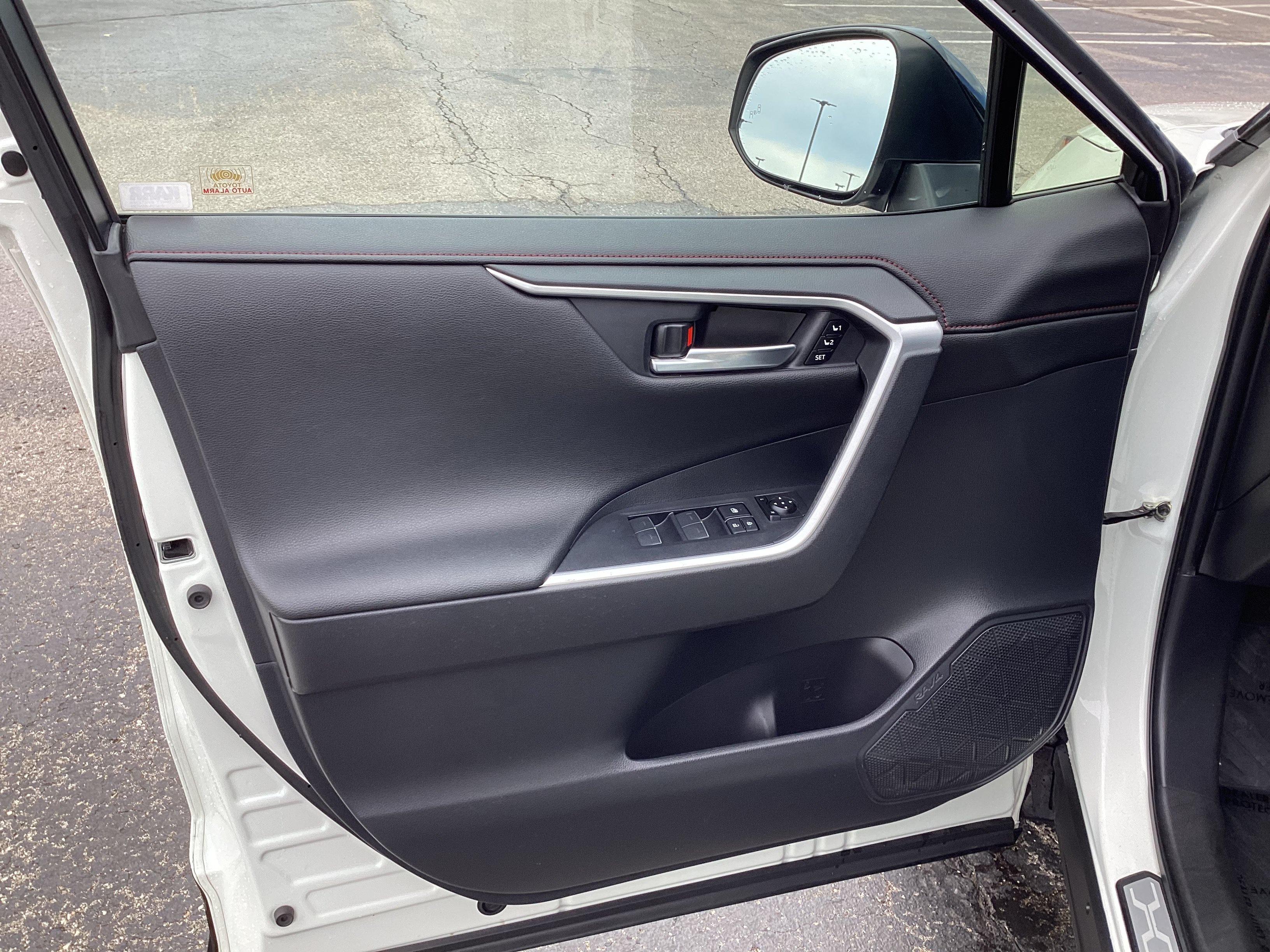 Certified 2022 Toyota RAV4 XSE w/ Premium Package AWD/4WD image 25