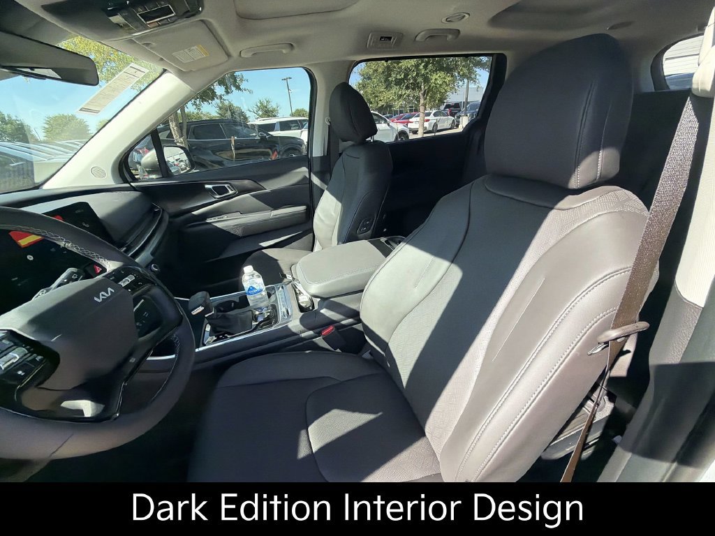 New 2027 Kia Carnival SX w/ Dark Edition Package FWD image 15