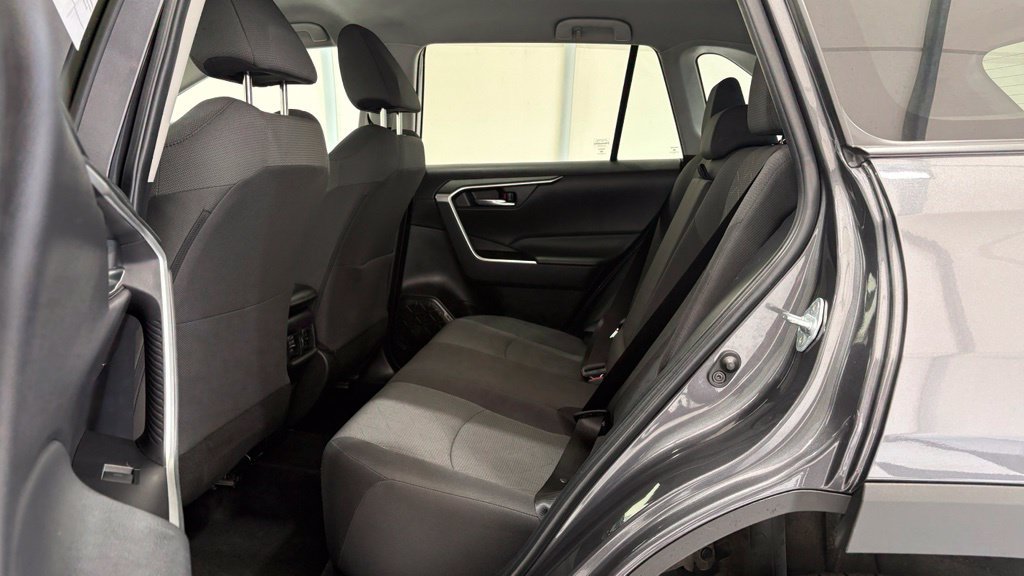 Used 2024 Toyota RAV4 XLE FWD image 19