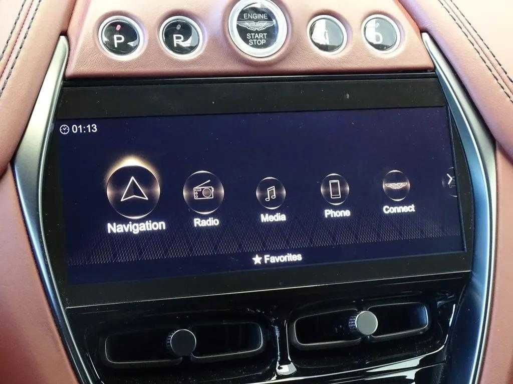 Used 2021 Aston Martin DBX image 18