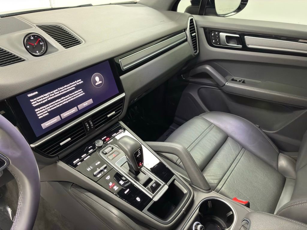 Used 2022 Porsche Cayenne Platinum Edition image 26