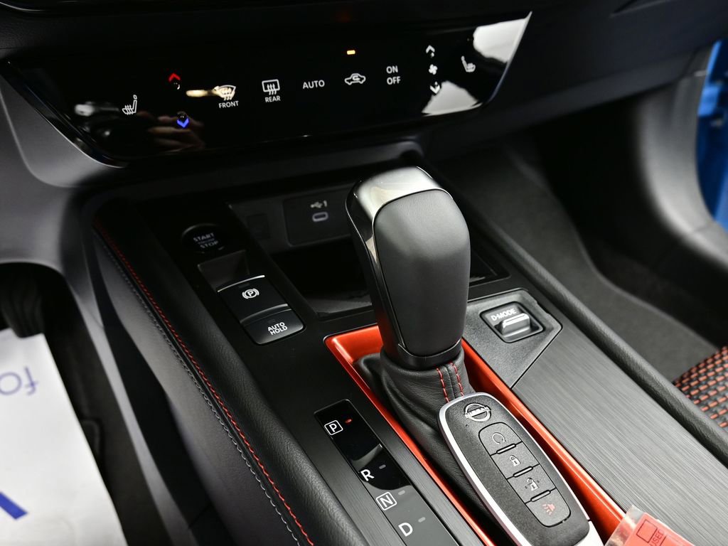 New 2026 Nissan Kicks SR w/ Cold Weather Package image 12