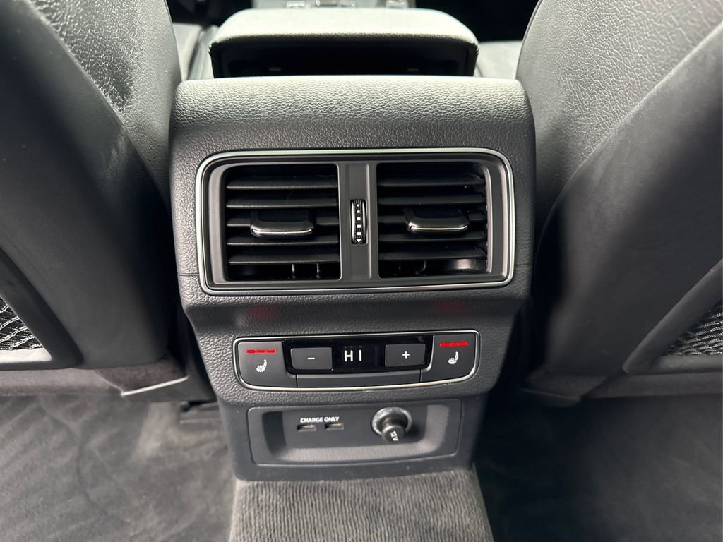 Used 2019 Audi Q5 Prestige w/ Prestige Package image 34