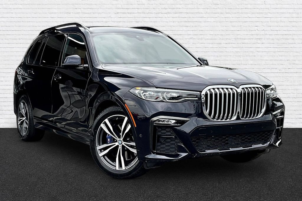 Used 2021 BMW X7 xDrive40i w/ M Sport Package AWD/4WD image 3