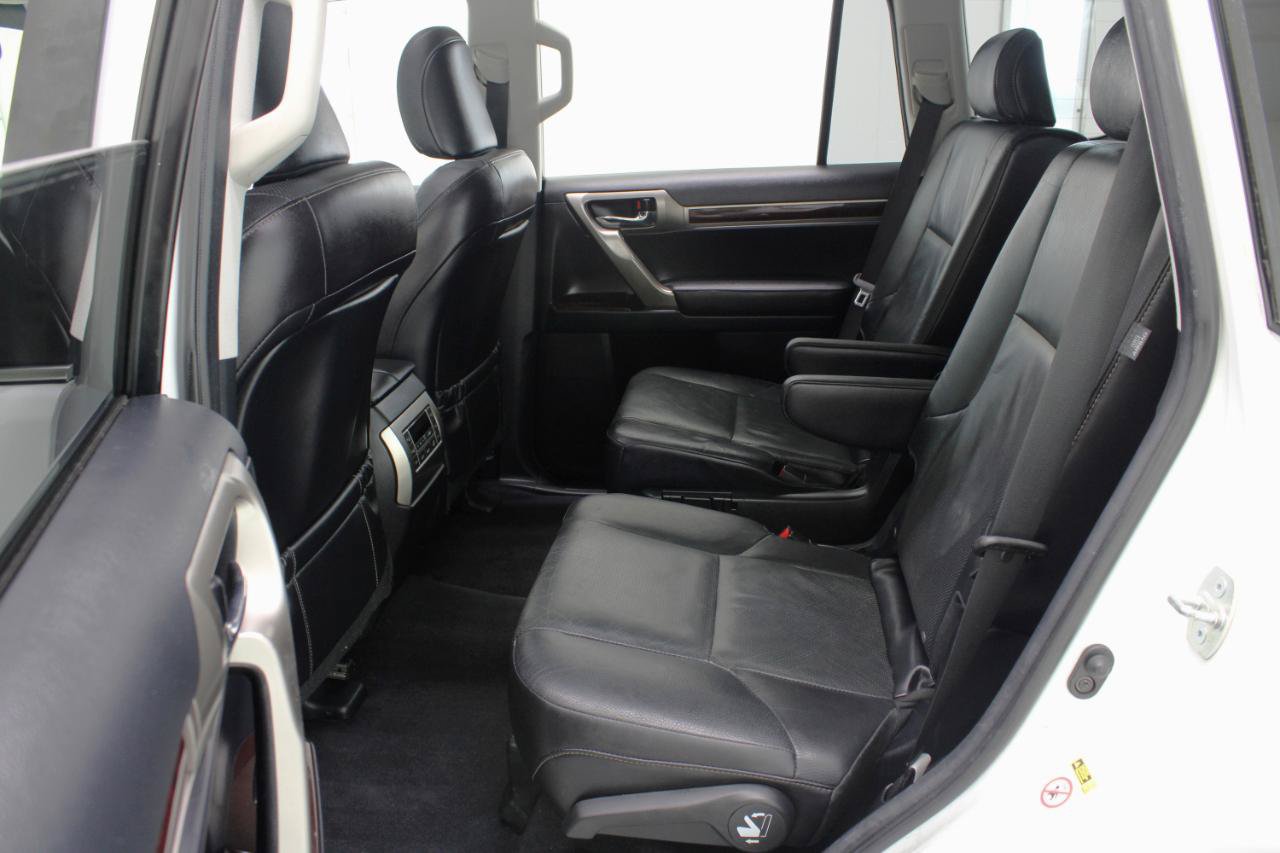 Used 2017 Lexus GX 460 AWD/4WD image 38