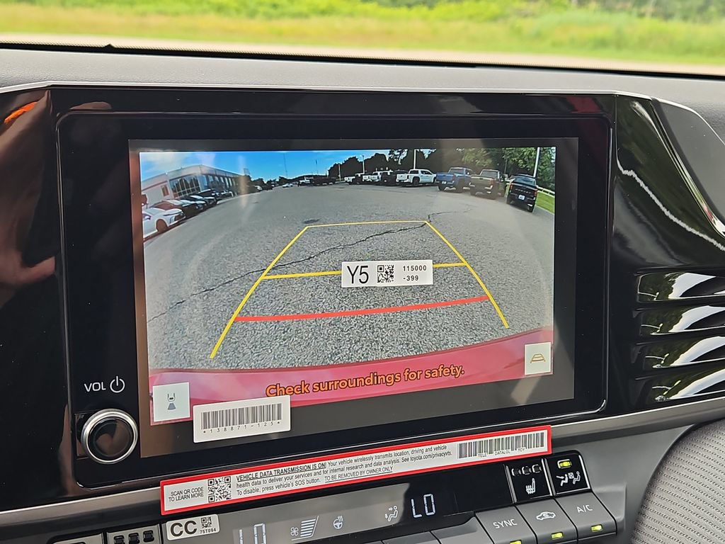 New 2026 Toyota Camry Hybrid AWD/4WD image 10