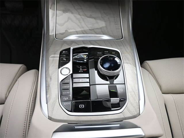New 2025 BMW X7 xDrive40i w/ Executive Package image 4