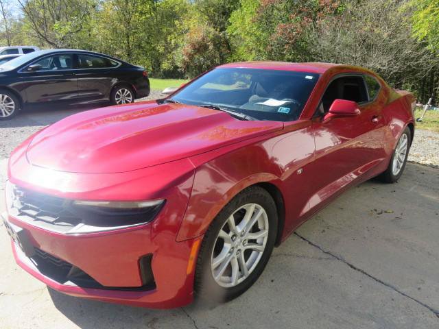 Used 2019 Chevrolet Camaro LT RWD image 3