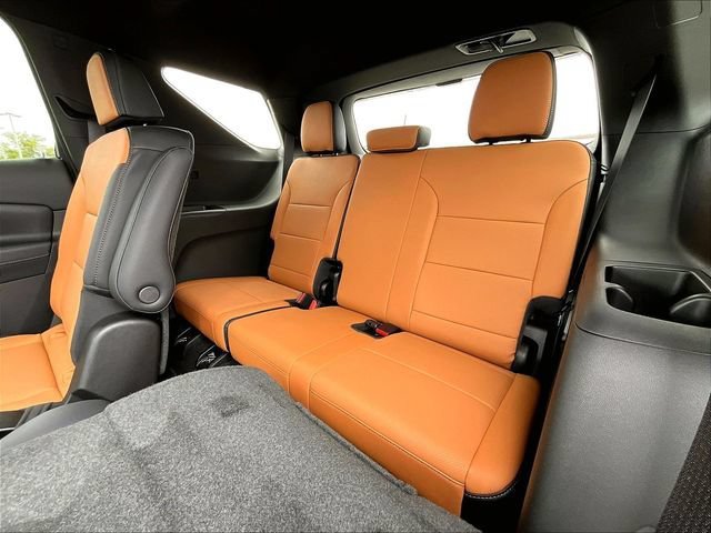 New 2027 Chevrolet Traverse Z71 w/ Driver Confidence Package AWD/4WD image 27