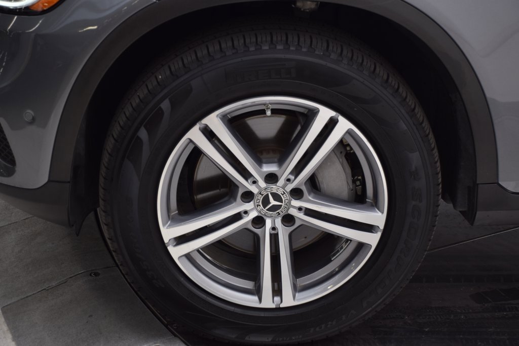Used 2022 Mercedes-Benz GLC 300 image 11