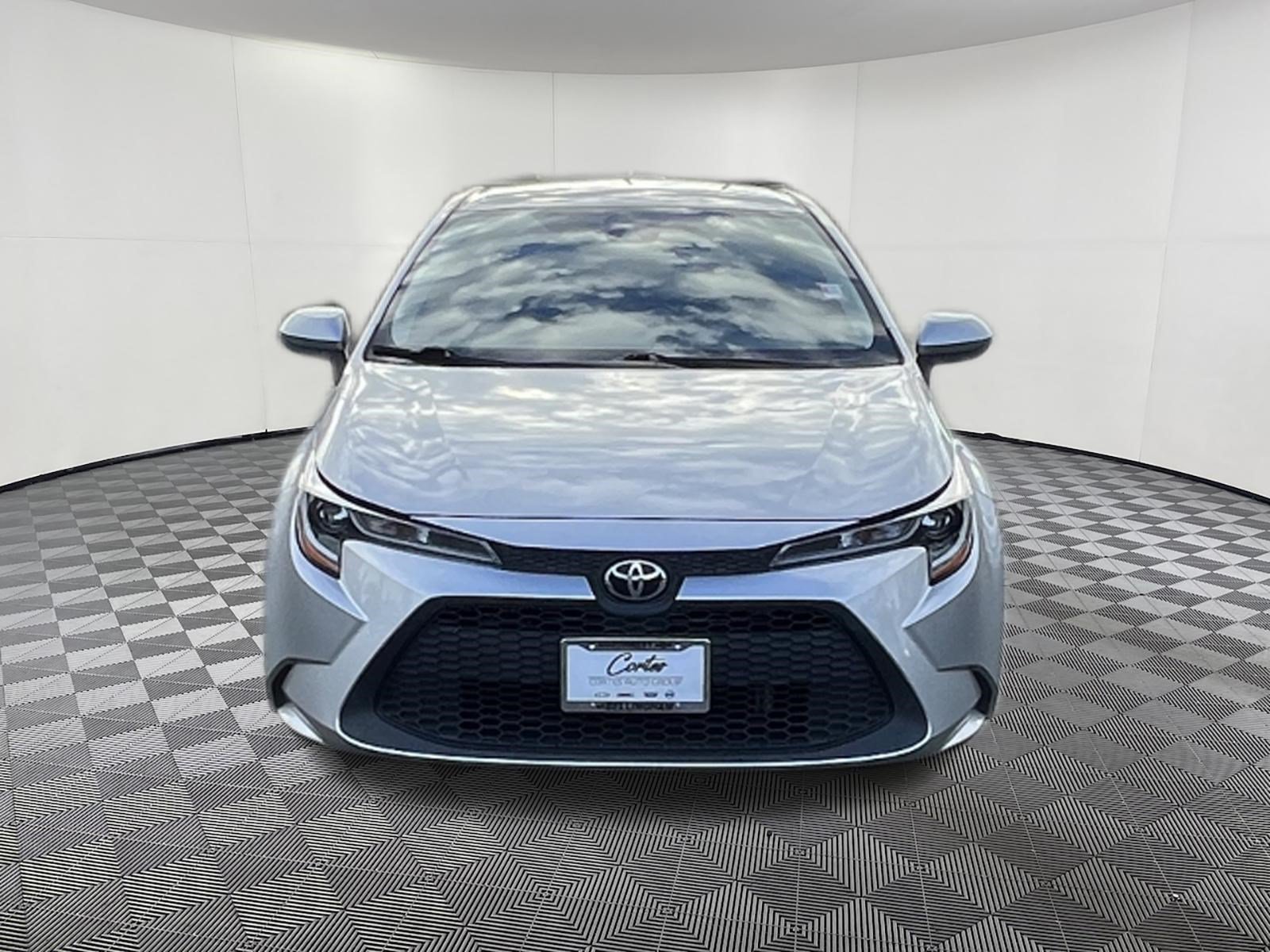 Used 2020 Toyota Corolla LE FWD image 2