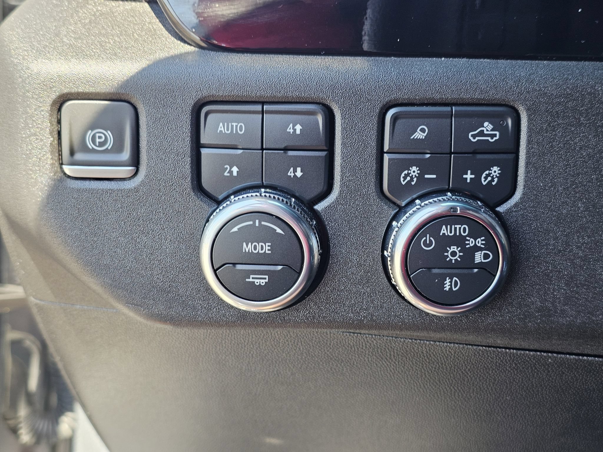 Used 2023 GMC Sierra 1500 SLT w/ SLT Premium Plus Package AWD/4WD image 22