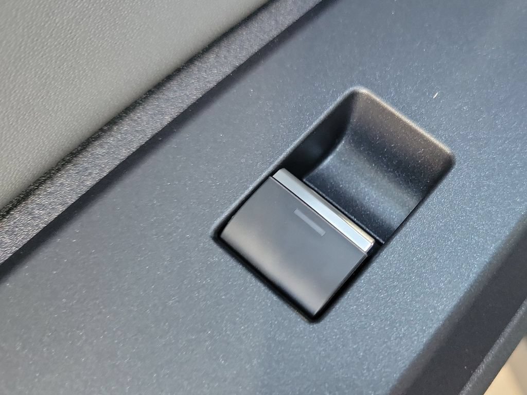 New 2026 Toyota RAV4 XSE AWD/4WD image 18