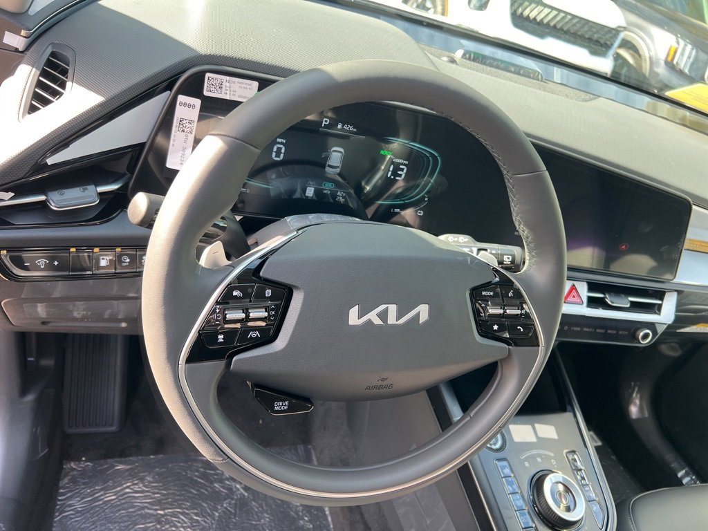 New 2025 Kia Niro EX w/ EX Cold Weather Package image 9