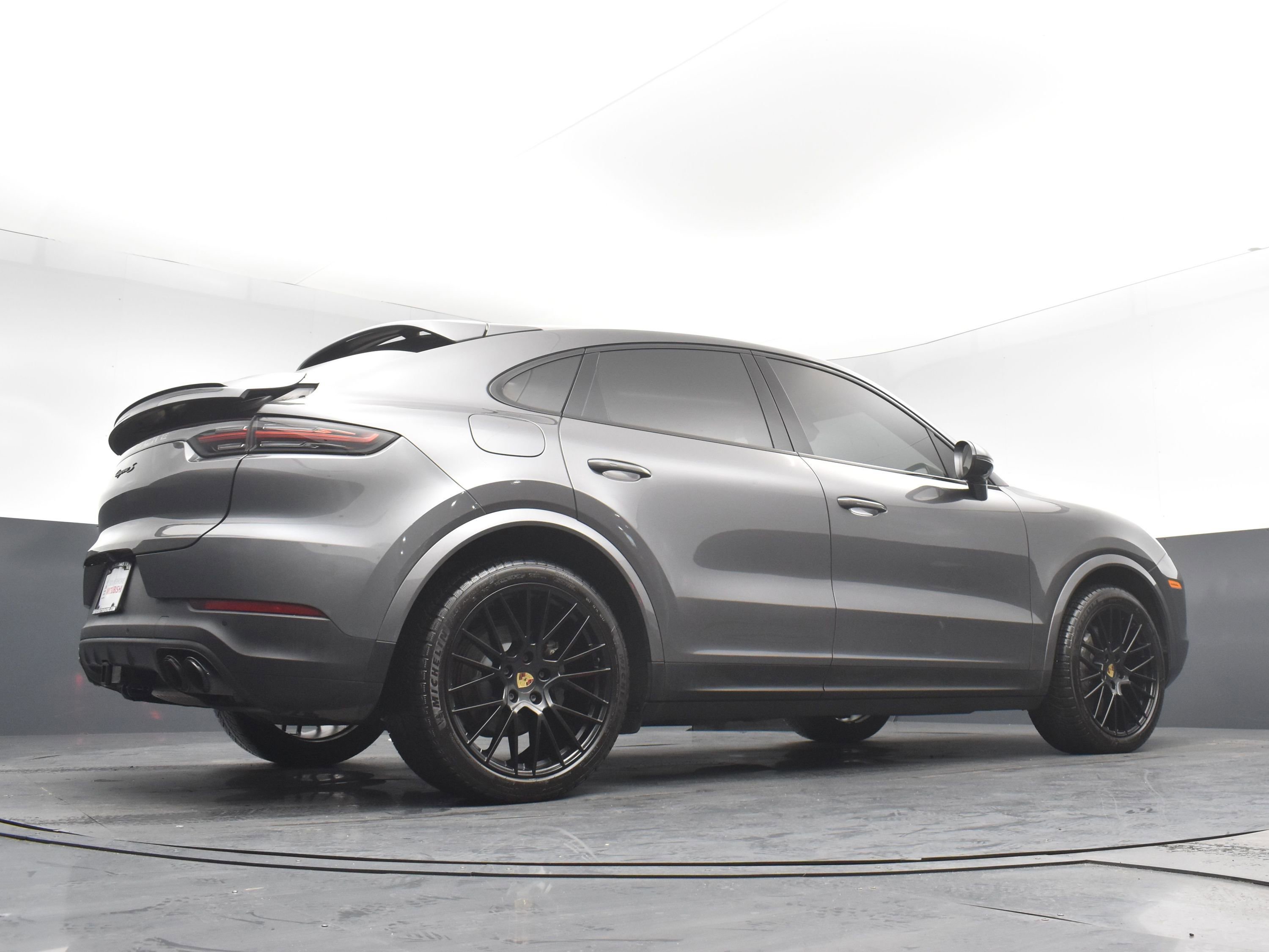 Used 2021 Porsche Cayenne S w/ Premium Package Plus AWD/4WD image 22