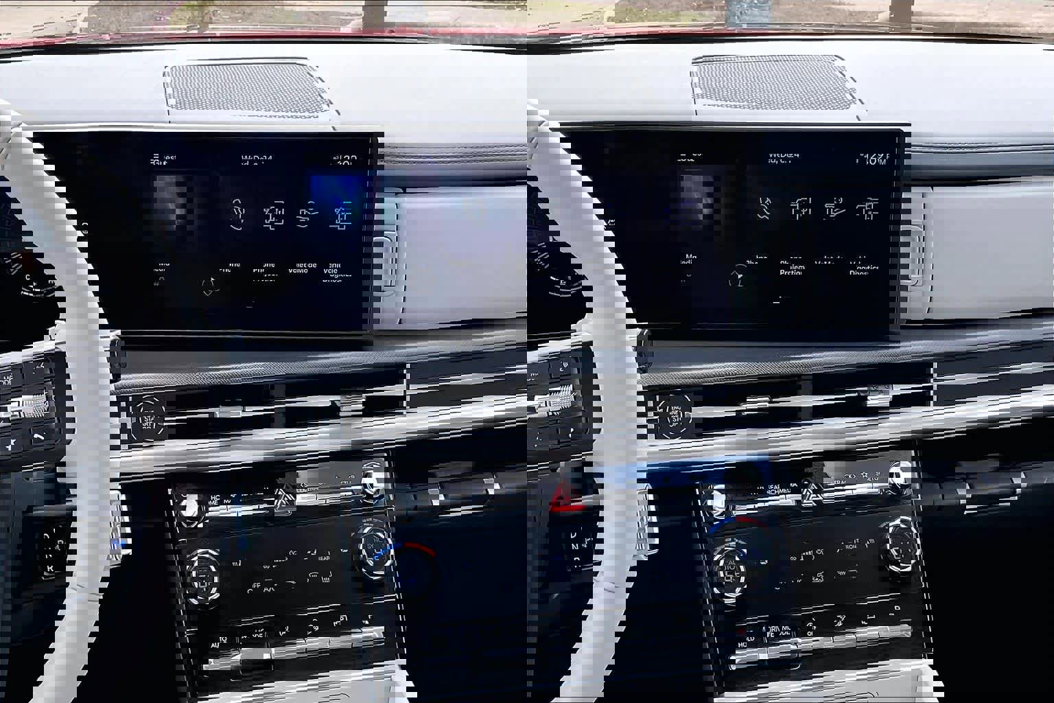 Used 2025 Hyundai Santa Fe SEL image 5