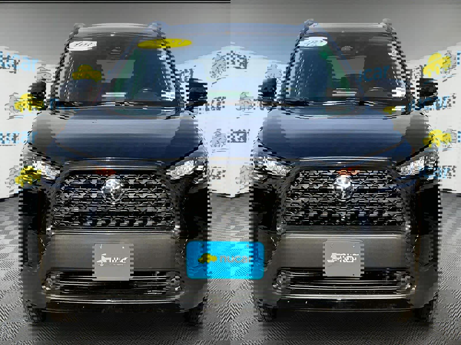 Used 2023 Toyota Corolla Cross LE video 2