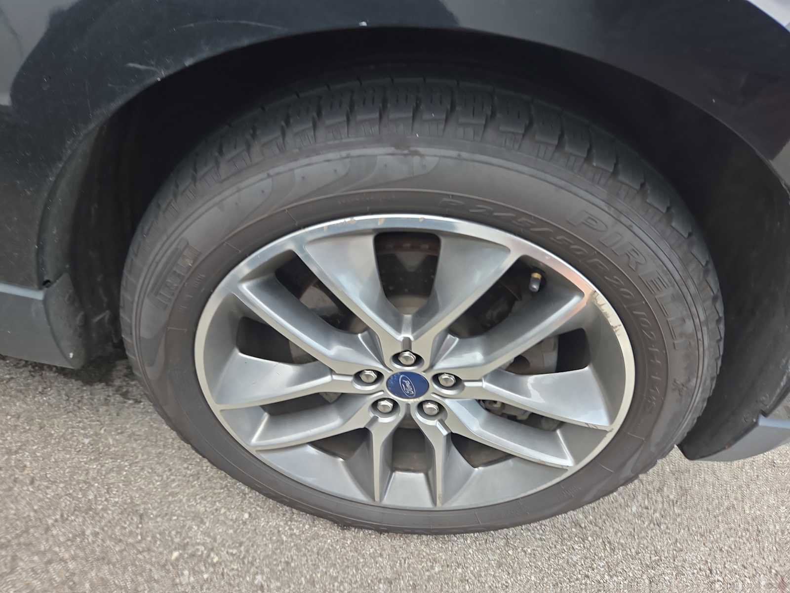 Used 2016 Ford Edge Titanium w/ Equipment Group 302A AWD/4WD image 2