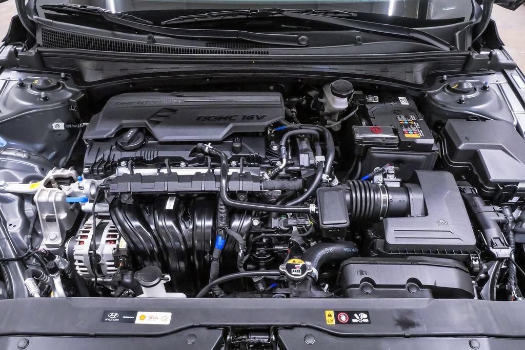 Certified 2026 Hyundai Elantra Sport FWD image 25