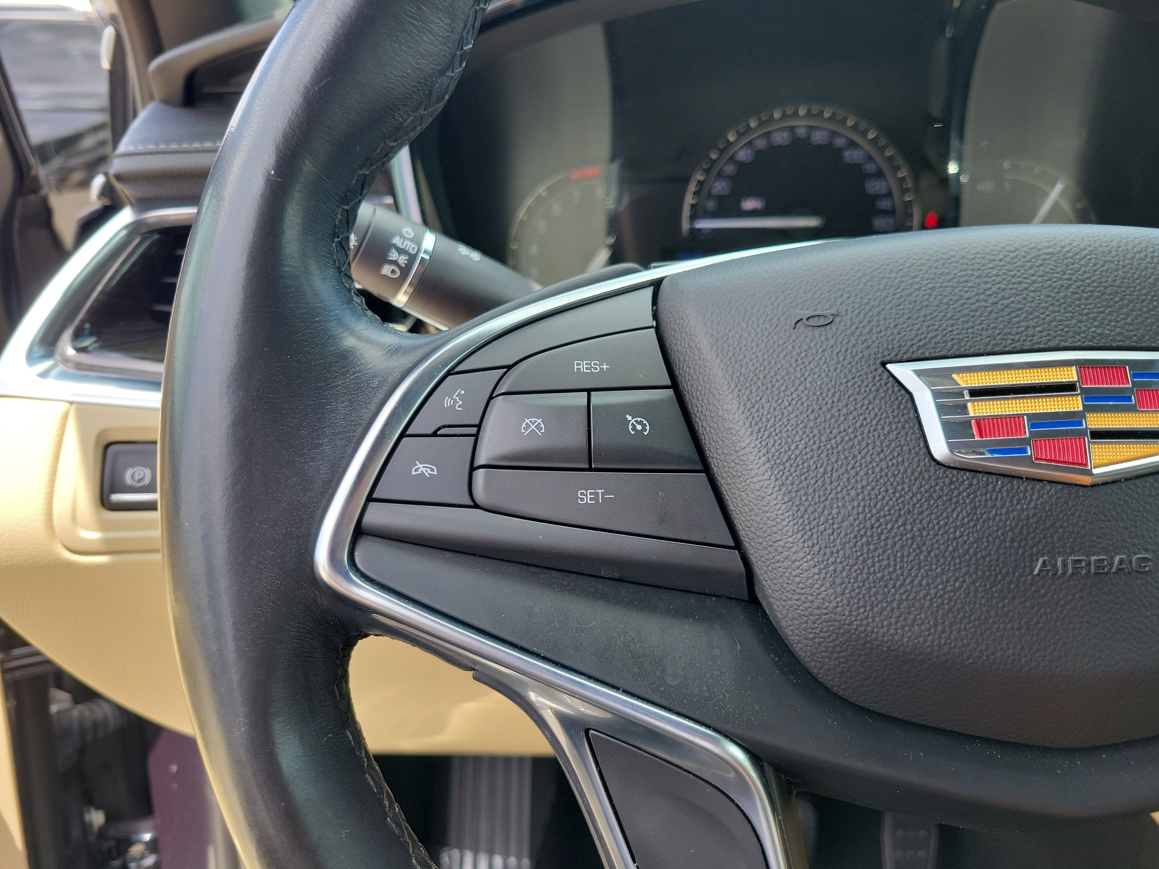 Used 2018 Cadillac XT5 AWD image 27