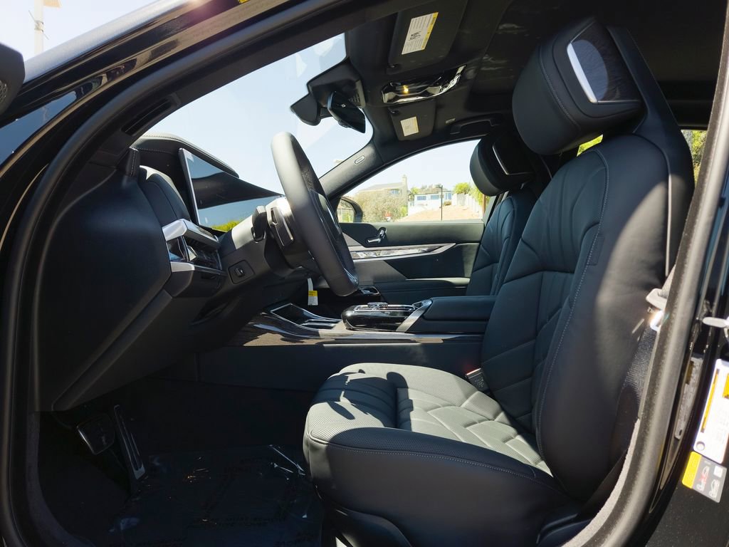New 2026 BMW i7 eDrive50 w/ M Sport Package RWD image 8