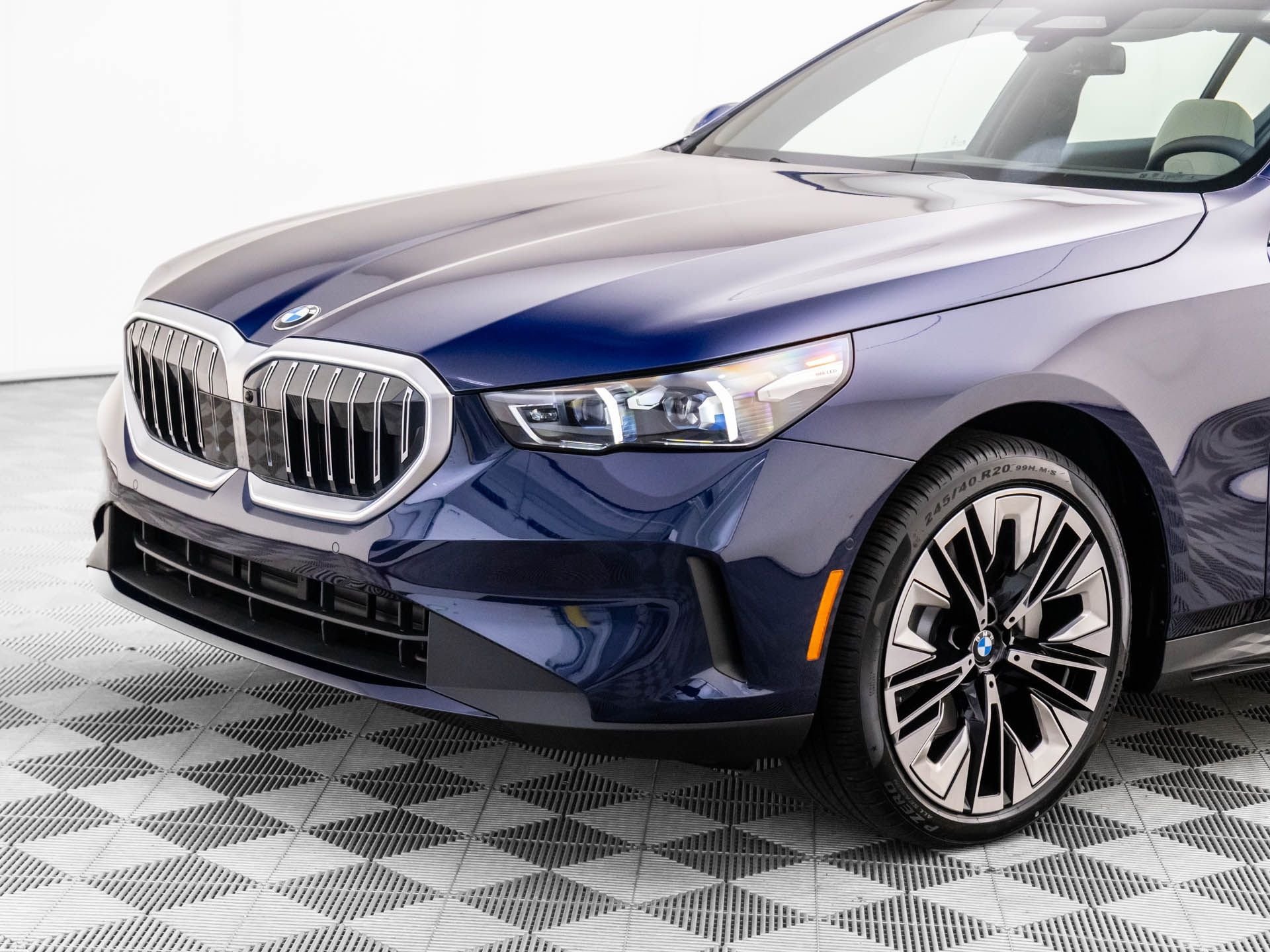New 2026 BMW 530i xDrive AWD/4WD image 35