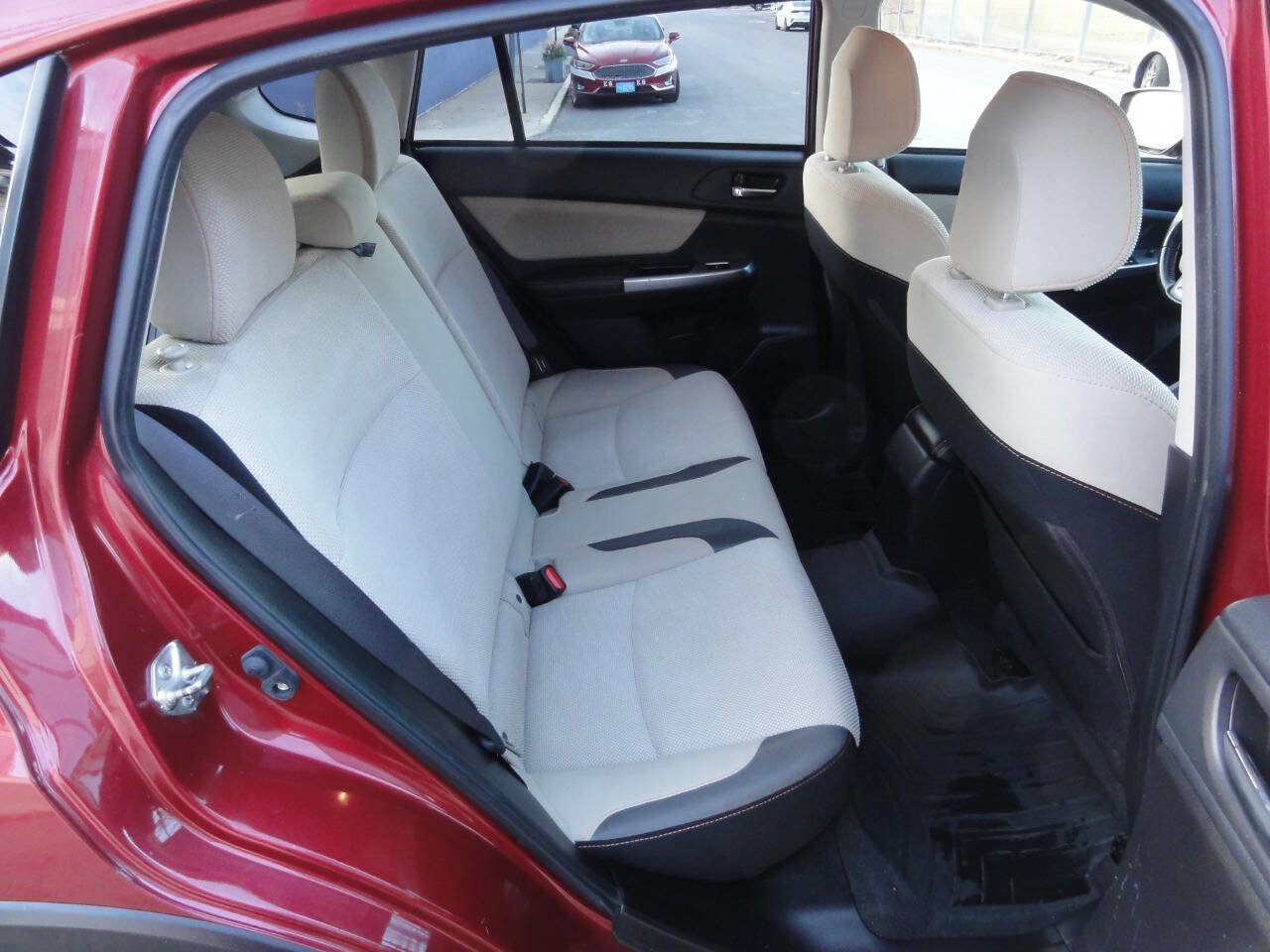 Used 2017 Subaru Crosstrek 2.0i Premium image 28