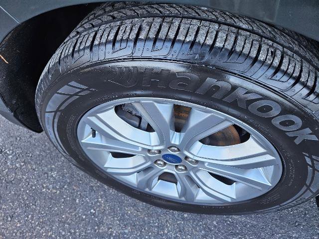 Certified 2022 Ford Edge Titanium w/ Equipment Group 301A image 15